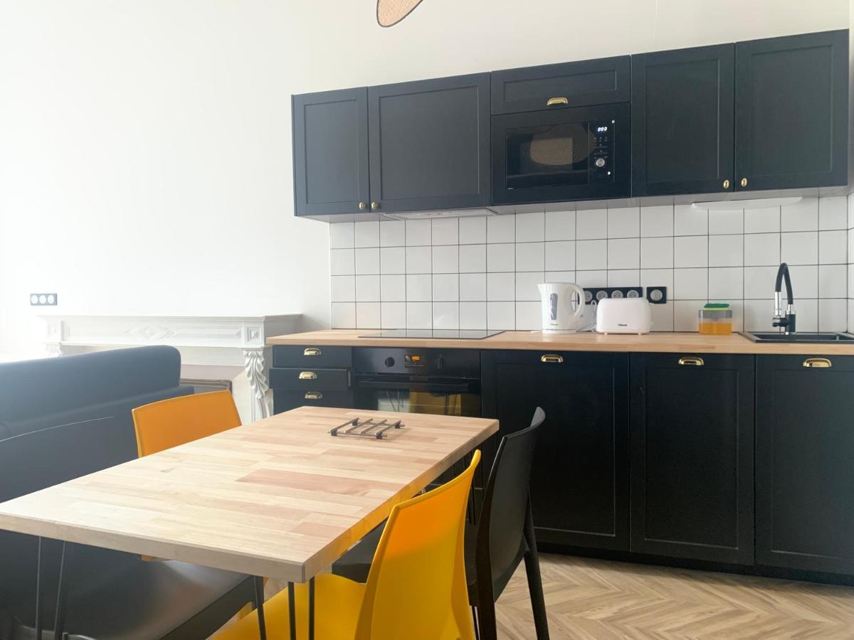 Pau'S Appart - Pau Centre Екстер'єр фото